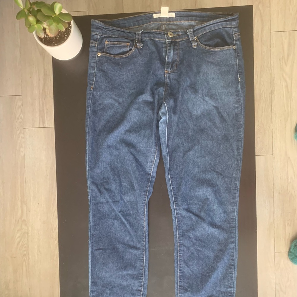 Blue skinny jeans
